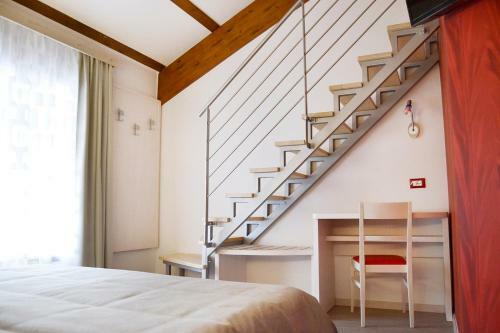 B&B Seventy Design