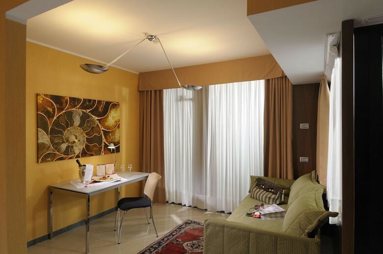 Best Western Plus City Hotel