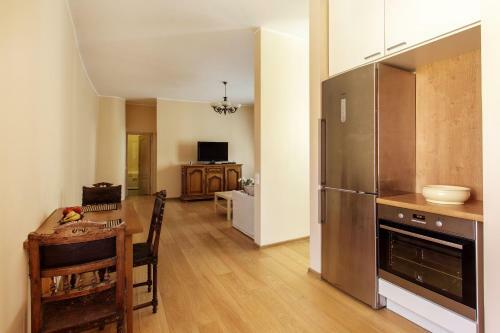 Luxurious And Stylish Old Town Apartment