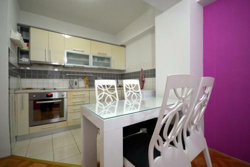 Ristevski Apartments