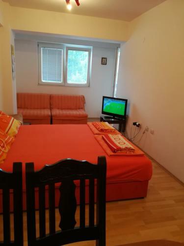 Lazo's Apartments