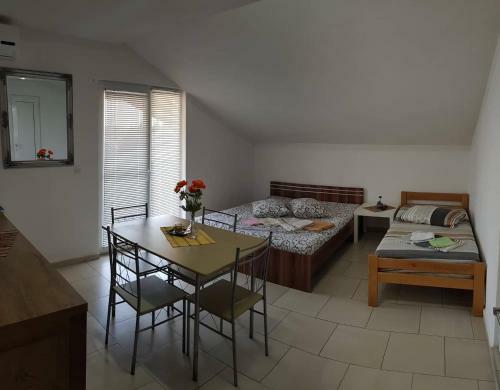 Hostal Guest Home Elena