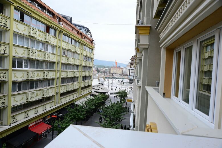 Alexandar Square Boutique Hotel