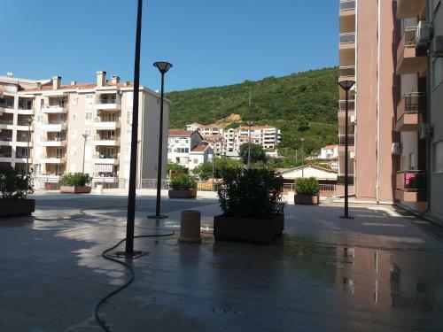 Apartment S&s