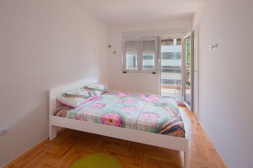 Apartment S&s