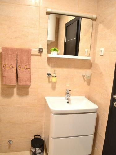 Crystal Apartment 2