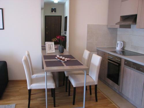 Apartment B&s
