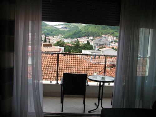 Apartment B&s