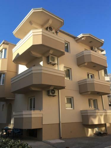 Hostal Pero Becici Apartments