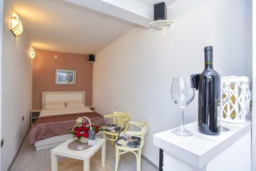 Apartamentos Klaris Guest House