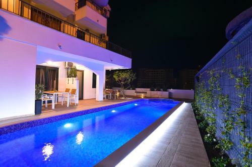 Apartamentos Klaris Guest House