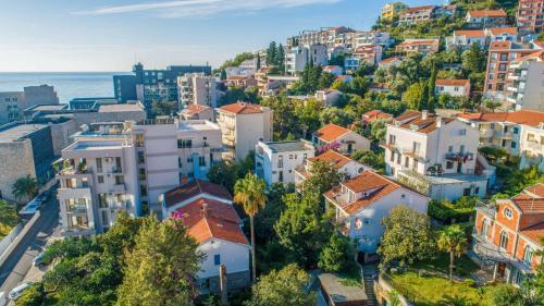 Apartments Luka