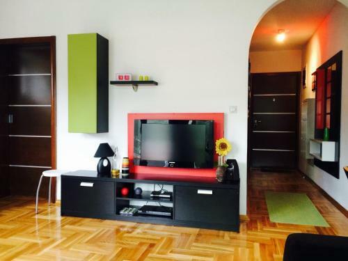 Apartments J & M