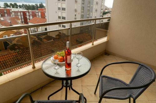 Apartment Pansy