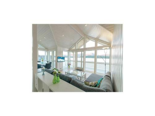 Holiday Home Skodje H�yvika
