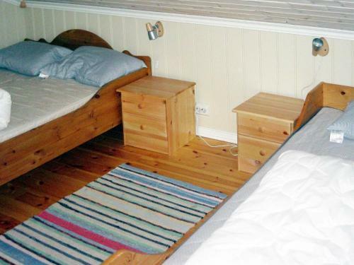 Three-bedroom Holiday Home In Hovden 1