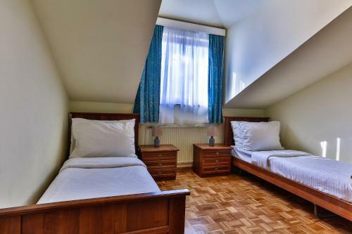Hostal Villa Velzon Guesthouse