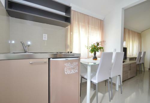 Hostal Villa Velzon Guesthouse