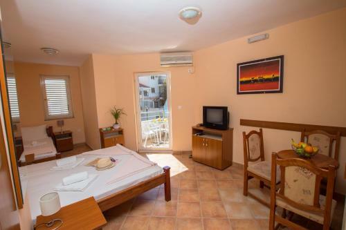 Adzic Apartments