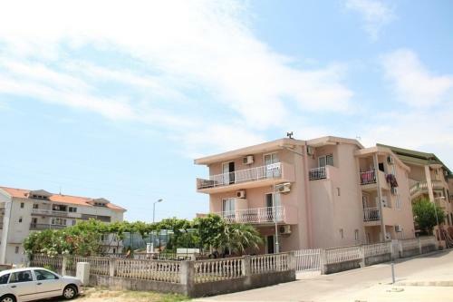 Apartments Petricevic