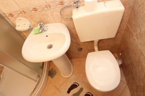 Hostal Savija Becici Rooms