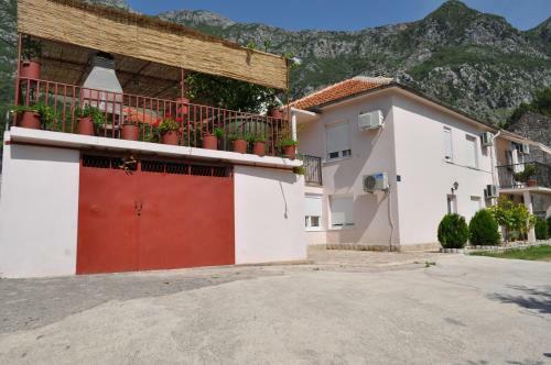 Apartments Popovic-risan