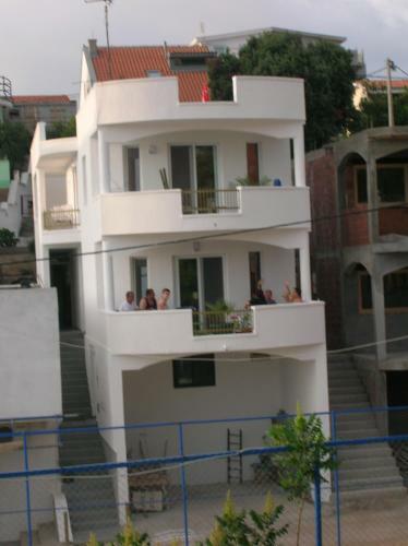 Apartments Ostojic