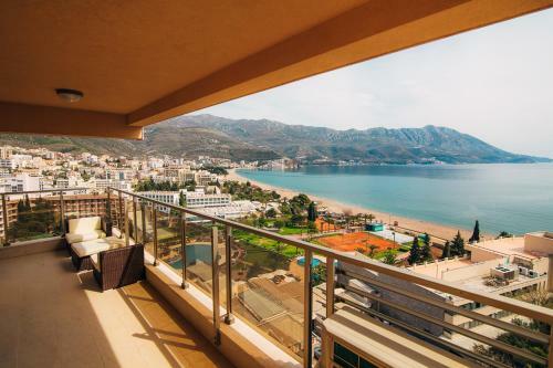 Harmonia Apartments