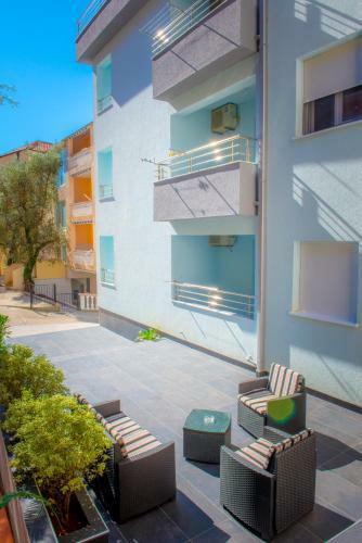 Apartmani Barovi? Be?i?i