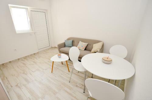 Bay View Apartments