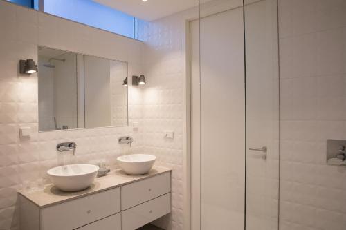 Art Apartment By Westcord