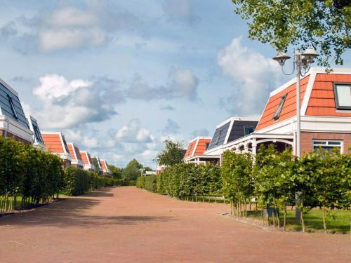 Holiday Home Bungalowparck Tulp & Zee.2