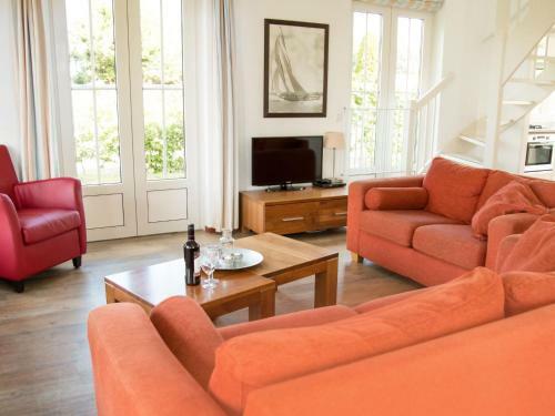 Holiday Home Bungalowparck Tulp & Zee.15
