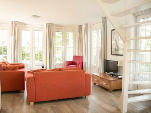 Holiday Home Bungalowparck Tulp & Zee.4