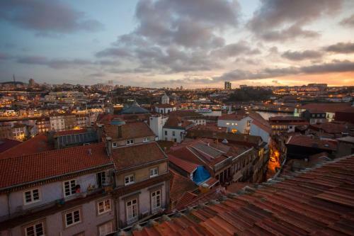 Bed & Breakfast Being Porto Hostel