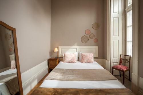 Bed & Breakfast Being Porto Hostel