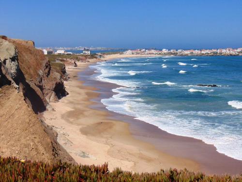 Peniche Beach Apartment Bay
