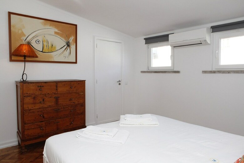 Cascais Downtown Apartment With Sea View