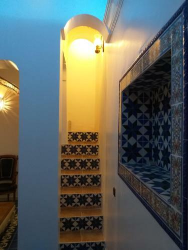 Hostal Zenit Guest House
