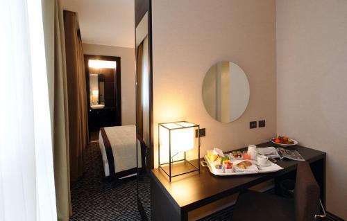 H2c Hotel Milanofiori