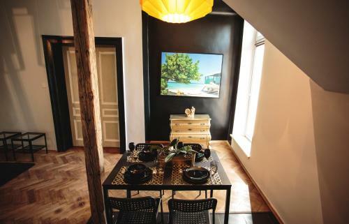Black Boutique Apartment