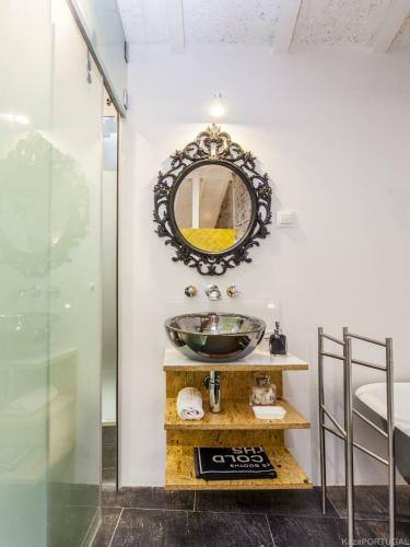 Carmo Chiado Deluxe Apartment