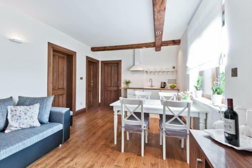 Hotel Mevo Apartament