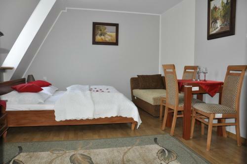 Hostal Willa Irys Z Basenem