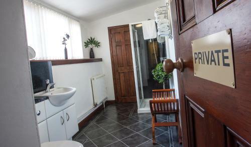 Hostal Eskdale Guest House
