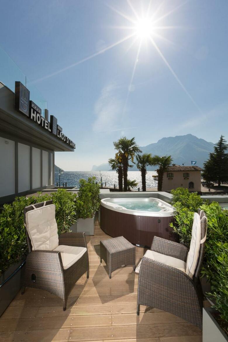 Hotel Lago Di Garda