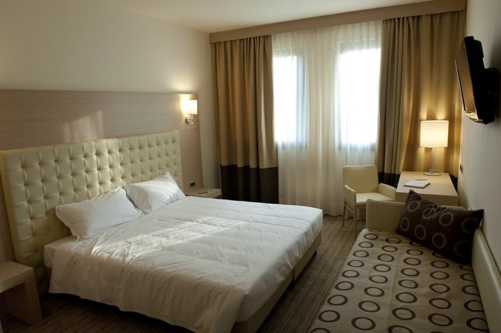 Hotel Parchi Del Garda