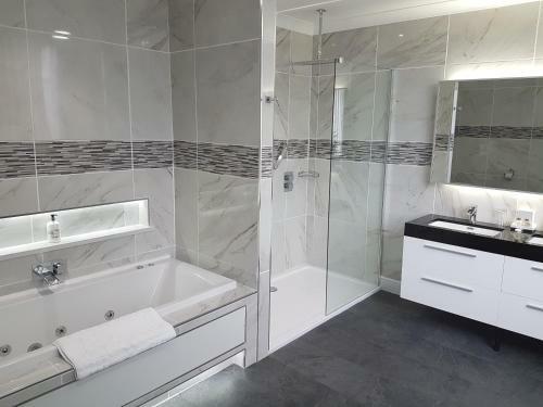 Best Western Diplomat Hotel And Spa