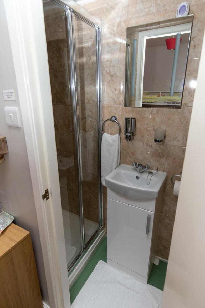Hostal California Guest House