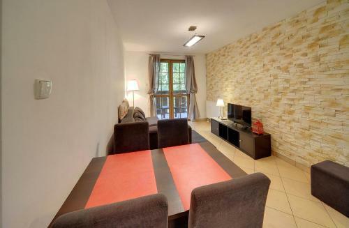 Apartament R�?a